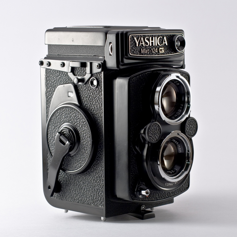 Yashica Mat-124G